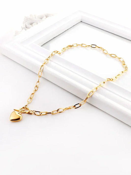 Amour Heart Link Chain Necklace – Gold