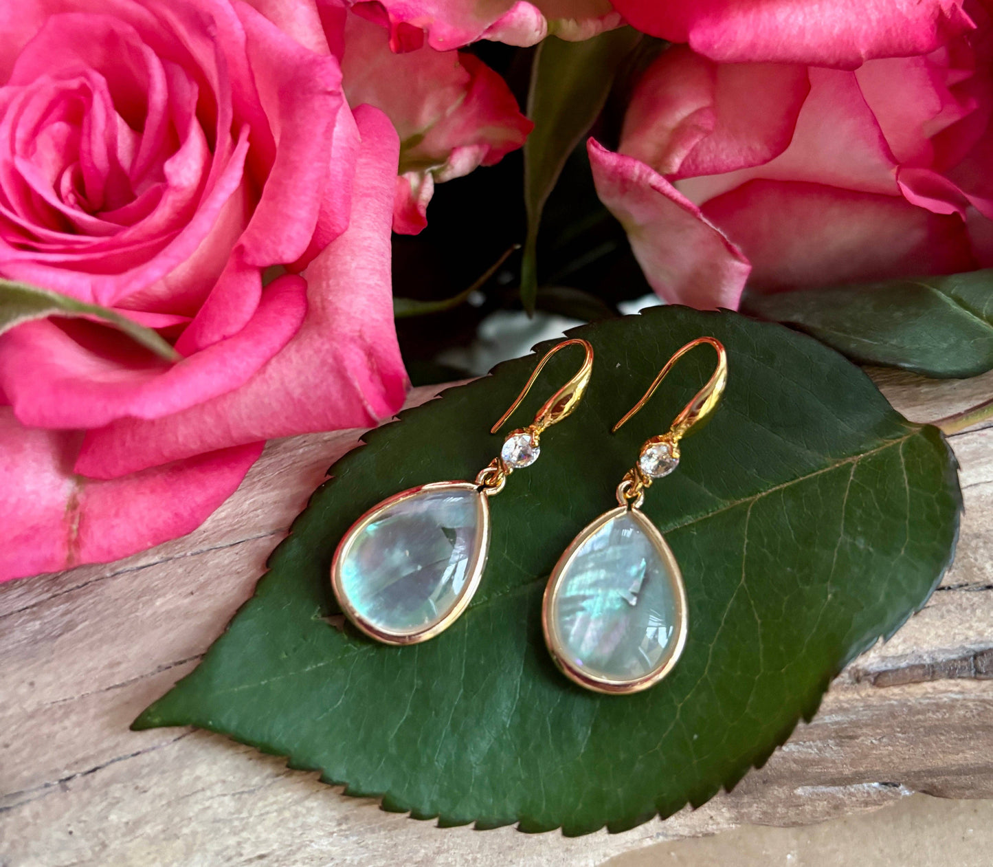 Mother of Pearl Drop Earrings in 14ct Gold Plated – Iridescent Statement Earrings