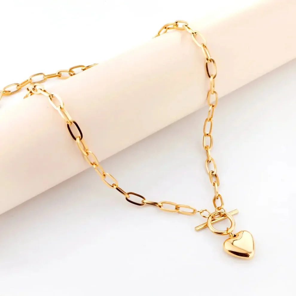 Amour Heart Link Chain Necklace – Gold