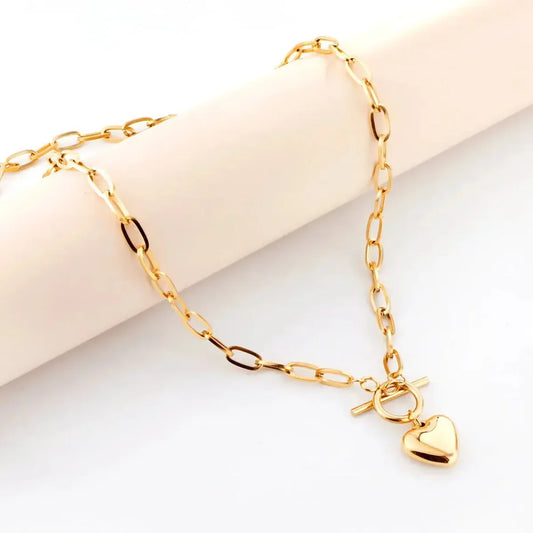 Amour Heart Link Chain Necklace – Gold