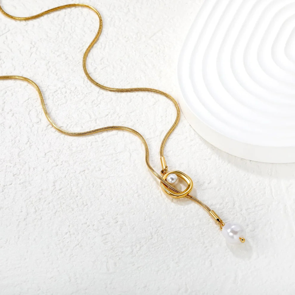 Geometric Pearl Gold Pendant Necklace