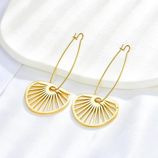 Soleil Fan Charm Drop Earrings – Gold