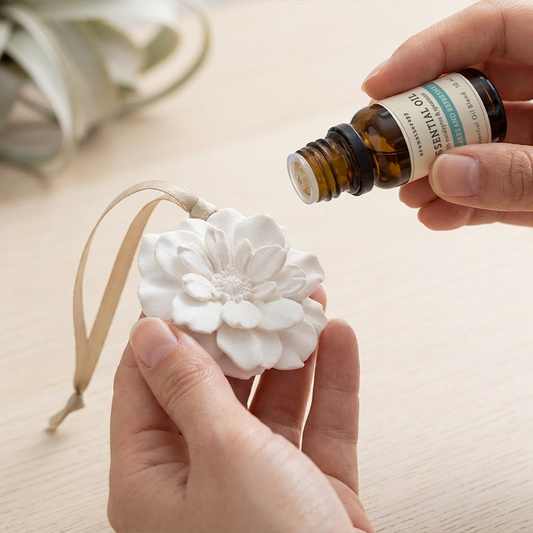 Relaxing Essential Oil with Ceramic Camellia Diffuser